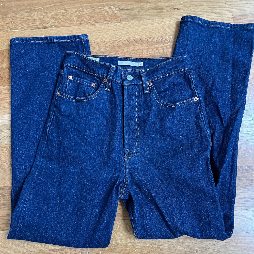 Levi’s Ribcage Straight Ankle Dark Wash